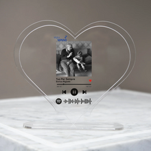Carica l'immagine nel visualizzatore di Gallery, Targa a forma di cuore "Nonno" con base e codice spotify con foto personalizzabile 15cm x 18 cm