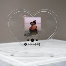 Carica l'immagine nel visualizzatore di Gallery, Targa "Love" con base e codice spotify con foto personalizzabile 15cm x 18cm
