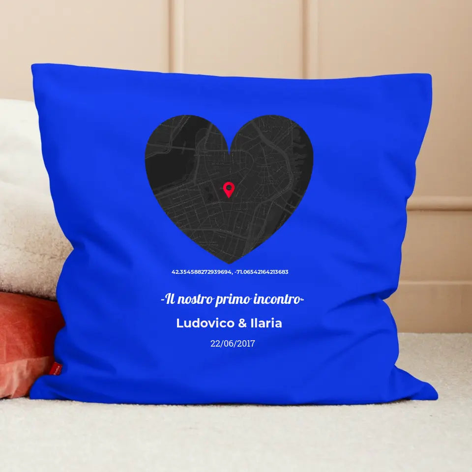 Cuscino blu con mappa cuore personalizzabile