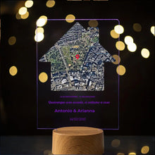 Carica l'immagine nel visualizzatore di Gallery, Targa con base effetto legno e mappa casa personalizzabile