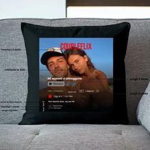 Carica l'immagine nel visualizzatore di Gallery, Cuscino nero Netflix personalizzabile