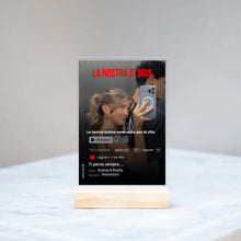 Carica l&#39;immagine nel visualizzatore di Gallery, Targa Netflix  con base in legno 10x15 personalizzabile
