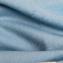 Carica l'immagine nel visualizzatore di Gallery, Telo mare "Shark" con nome personalizzabile