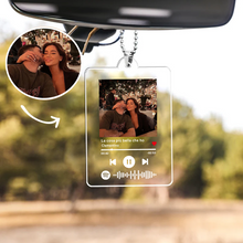 Carica l'immagine nel visualizzatore di Gallery, Ciondolo specchietto con codice Spotify e foto personalizzabile