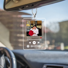 Carica l'immagine nel visualizzatore di Gallery, Ciondolo specchietto con codice Spotify e foto personalizzabile