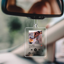 Carica l'immagine nel visualizzatore di Gallery, Ciondolo specchietto con codice Spotify e foto personalizzabile