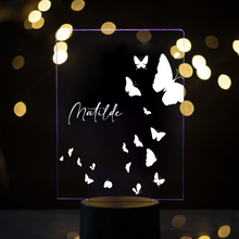 Carica l'immagine nel visualizzatore di Gallery, Targa con base a led "Butterflies" personalizzabile