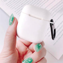 Carica l'immagine nel visualizzatore di Gallery, Custodia Bianca Airpods protection con gancio