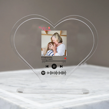 Carica l'immagine nel visualizzatore di Gallery, Targa a forma di cuore "Nonna" con base e codice spotify con foto personalizzabile 15cm x 18 cm