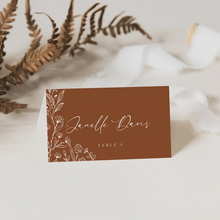 Carica l'immagine nel visualizzatore di Gallery, Segnaposto marrone per tavoli personalizzabile