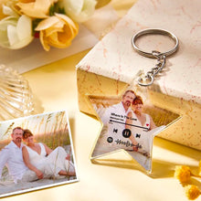 Carica l'immagine nel visualizzatore di Gallery, Portachiavi FullFoto stella con codice Spotify e foto personalizzabile 8,5 x 5,5 cm