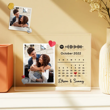 Carica l'immagine nel visualizzatore di Gallery, Targa calendario con foto personalizzabile 15cm x 20cm