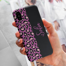 Carica l'immagine nel visualizzatore di Gallery, Cover protection "Purple Leopard" con nome personalizzabile