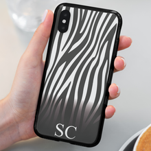 Carica l'immagine nel visualizzatore di Gallery, Cover Protection "Zebrata" con iniziali personalizzabile