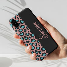 Carica l'immagine nel visualizzatore di Gallery, Cover protection "Multicolor Leopard" con nome personalizzabile