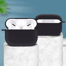 Carica l'immagine nel visualizzatore di Gallery, Custodia Nera Airpods pro bluetooth con gancio