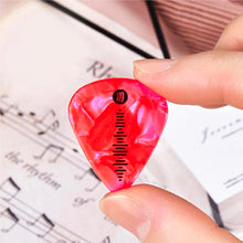 Carica l'immagine nel visualizzatore di Gallery, Plettro chitarra marmo colorato con codice Spotify personalizzabile