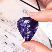 Carica l'immagine nel visualizzatore di Gallery, Plettro chitarra marmo colorato con codice Spotify personalizzabile