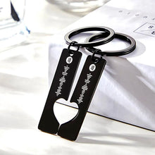Carica l'immagine nel visualizzatore di Gallery, Coppia di portachiavi nero con codice Spotify personalizzabile