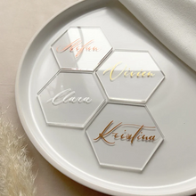 Carica l'immagine nel visualizzatore di Gallery, Segnaposto esagonale con nome personalizzabile