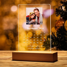 Carica l'immagine nel visualizzatore di Gallery, Targa con base in legno a led "Calendario Natalizio" personalizzabile
