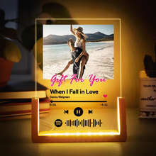 Carica l'immagine nel visualizzatore di Gallery, Targa "Gift for you" con base in legno a led e codice spotify con foto e brano personalizzabile 15cm x 20cm