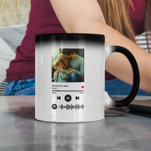 Carica l'immagine nel visualizzatore di Gallery, Tazza magica con codice spotify e foto personalizzabile