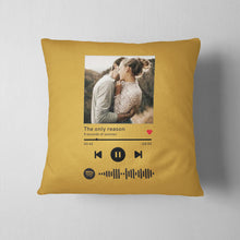 Carica l'immagine nel visualizzatore di Gallery, Cuscino giallo con codice spotify e foto personalizzabile 40 cm x 40 cm