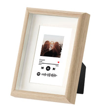 Carica l'immagine nel visualizzatore di Gallery, Quadro effetto rovere con codice spotify e foto personalizzabile 15x20cm