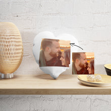 Carica l'immagine nel visualizzatore di Gallery, Cuscino a forma di cuore 35x35cm personalizzabile