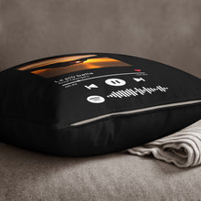 Carica l'immagine nel visualizzatore di Gallery, Cuscino Nero con codice spotify e foto personalizzabile 40 cm x 40 cm