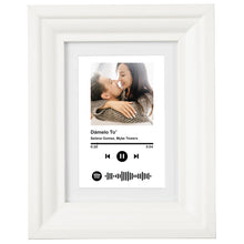 Carica l'immagine nel visualizzatore di Gallery, Quadro bianco con codice spotify e foto personalizzabile 13x18cm