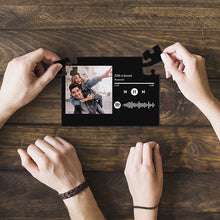 Carica l'immagine nel visualizzatore di Gallery, Puzzle nero orizzontale con codice spotify e foto personalizzabile 30cm x 20cm