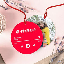 Carica l'immagine nel visualizzatore di Gallery, Decoro natalizio rosso tondo con codice Spotify e foto personalizzabile