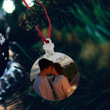 Carica l'immagine nel visualizzatore di Gallery, Decoro Palla di natale in legno con foto o dedica personalizzabile