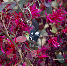 Carica l'immagine nel visualizzatore di Gallery, Portachiavi a forma di cuore con codice spotify e foto personalizzabile 5cm x 4cm