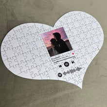 Carica l&#39;immagine nel visualizzatore di Gallery, Puzzle a forma di cuore con codice spotify e foto personalizzabile
