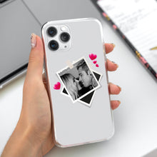 Carica l'immagine nel visualizzatore di Gallery, Cover protection con foto "Postcard" personalizzabile