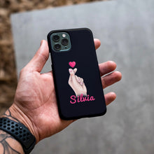 Carica l'immagine nel visualizzatore di Gallery, Cover nera "Hand" con nome personalizzabile