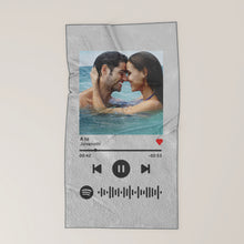 Carica l'immagine nel visualizzatore di Gallery, Telo mare 100cm x 150cm con codice spotify e foto personalizzabile