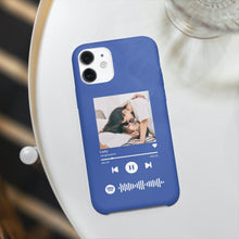 Carica l'immagine nel visualizzatore di Gallery, Cover Blu con codice spotify e foto personalizzabile