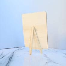 Carica l'immagine nel visualizzatore di Gallery, Targa in legno con stand in legno e codice spotify con foto personalizzabile 15cm x 20cm