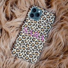 Carica l'immagine nel visualizzatore di Gallery, Cover protection "Leopard" con nome personalizzabile
