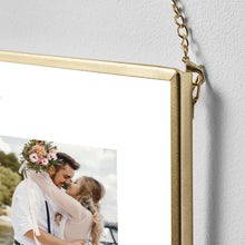 Carica l'immagine nel visualizzatore di Gallery, Quadro gold con codice spotify e foto personalizzabile 20x25cm