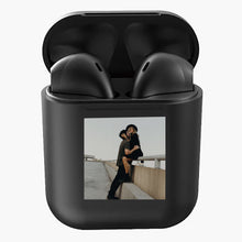 Carica l'immagine nel visualizzatore di Gallery, Cuffie bluetooth nero pastello con foto personalizzabile