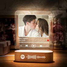 Carica l'immagine nel visualizzatore di Gallery, Targa con base in legno a led e codice spotify con foto personalizzabile 15cm x 20cm