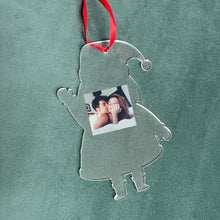 Carica l'immagine nel visualizzatore di Gallery, Decoro Babbo Natale con foto o dedica personalizzabile