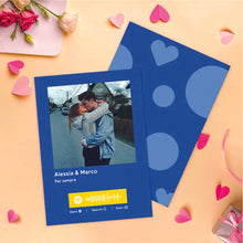 Carica l'immagine nel visualizzatore di Gallery, Cartolina blue con foto e codice spotify personalizzabile