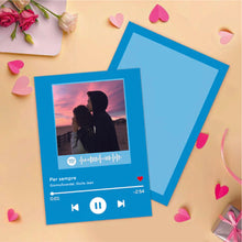 Carica l'immagine nel visualizzatore di Gallery, Cartolina celeste con foto e codice spotify personalizzabile