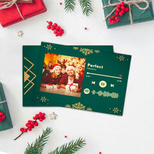 Carica l'immagine nel visualizzatore di Gallery, Cartolina Natalizia con foto e codice Spotify personalizzabile